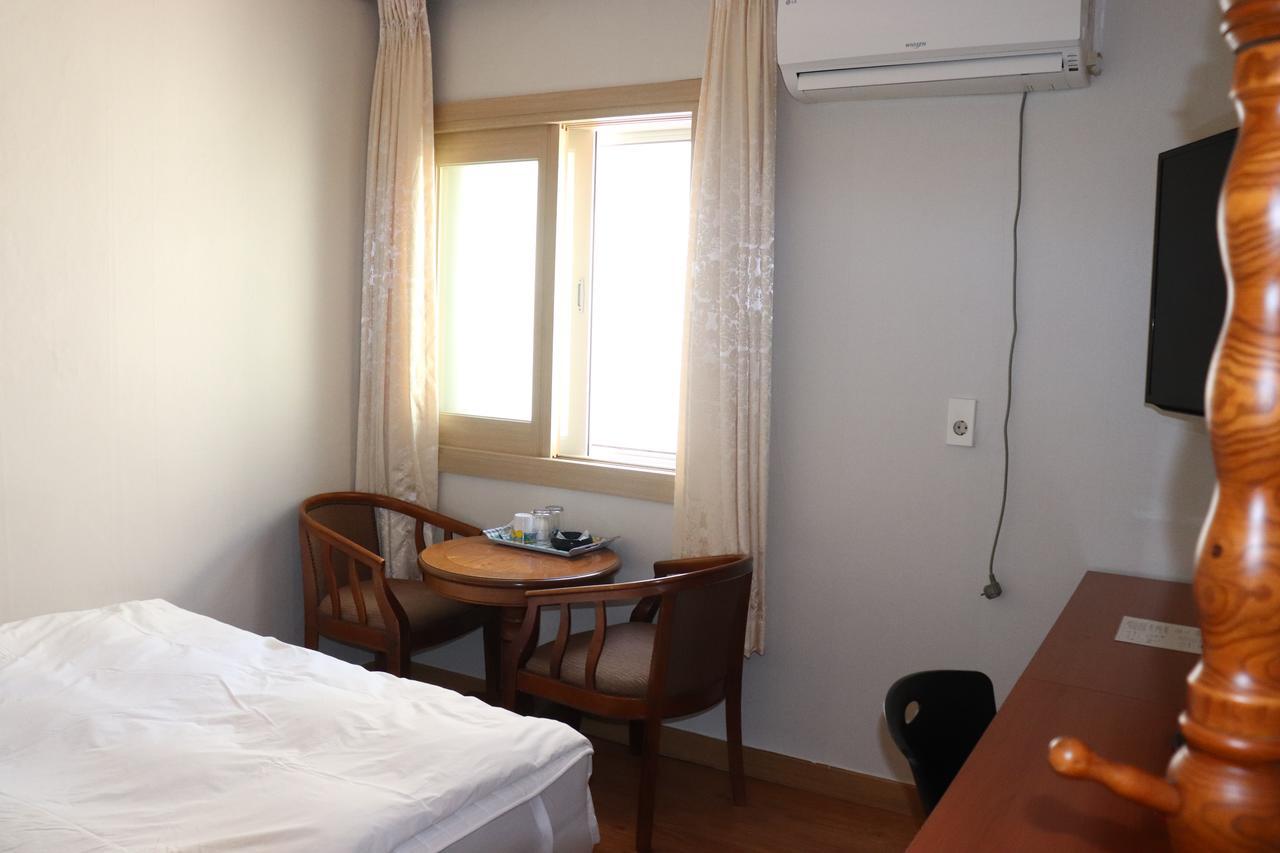 Orasung Motel Czedżu Zewnętrze zdjęcie